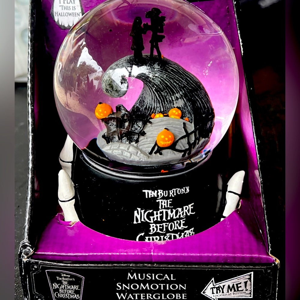 Nightmare before Christmas Snow Globe🎃